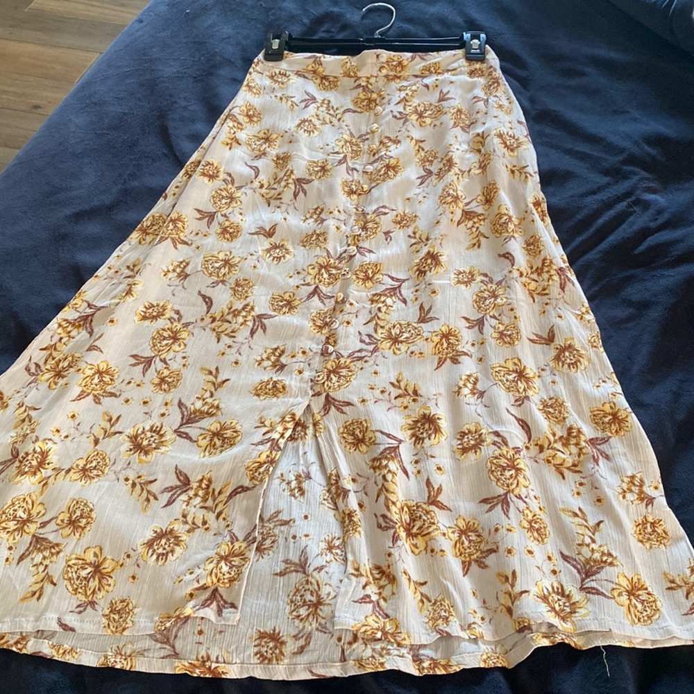 Long maxi skirt